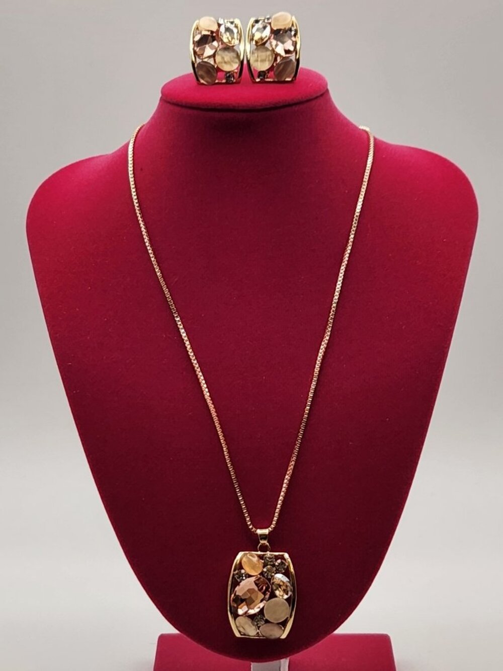 *SPECIAL* Sacchetto necklace & earring set gold tone & neutral colors NIP